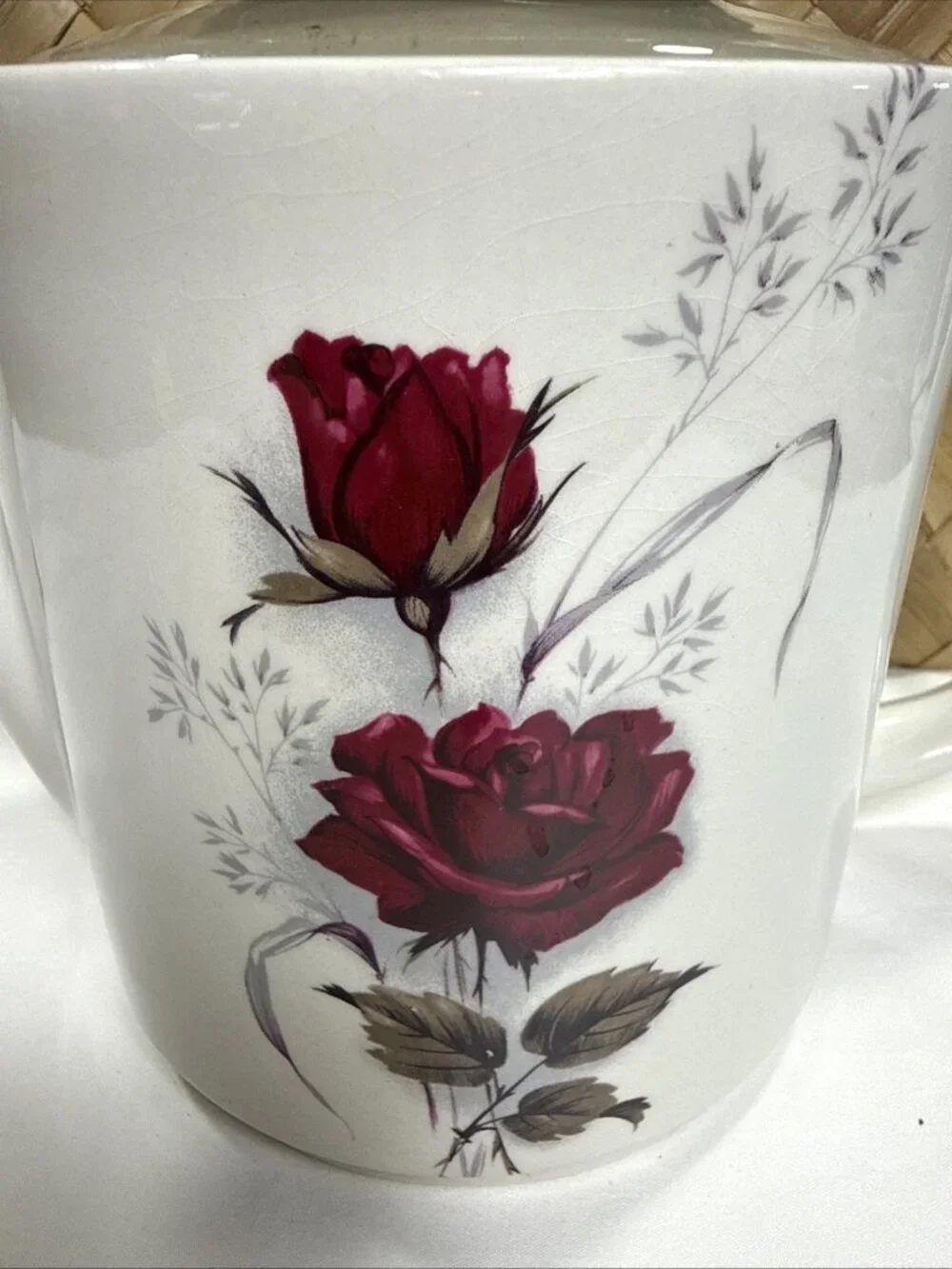 Vintage J & G Meakin Red Roses Coffee Pot w/ Lid White Ironstone England 6 cups